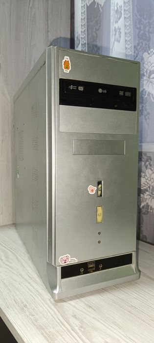 Дачний комп'ютер для роботи і іншого