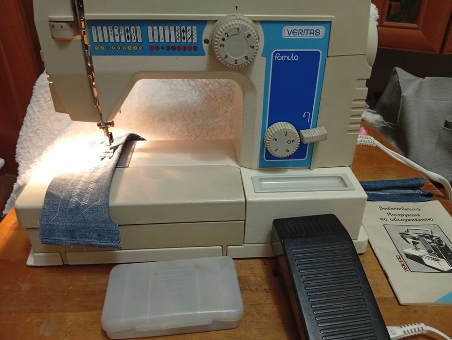 Електрична швейна машинка Верітас Фамула.