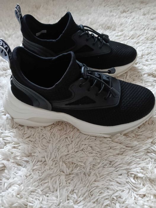 Buty sportowe Wojas 37