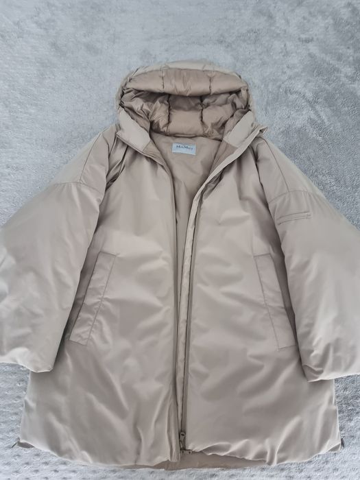 Продаю пуховик парка  Max Mara