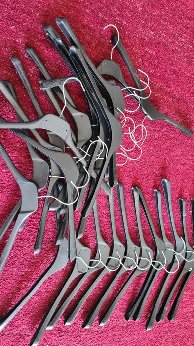 Varios tipos de cabides