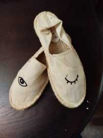 Тапки унісекс. Легкі. Зручні. Розмір 40. Стан гарний.