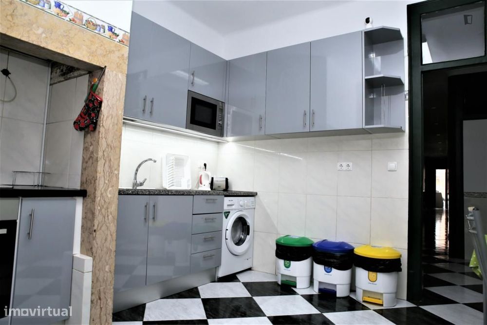 Quarto - localizado em Penha de França Lisbon