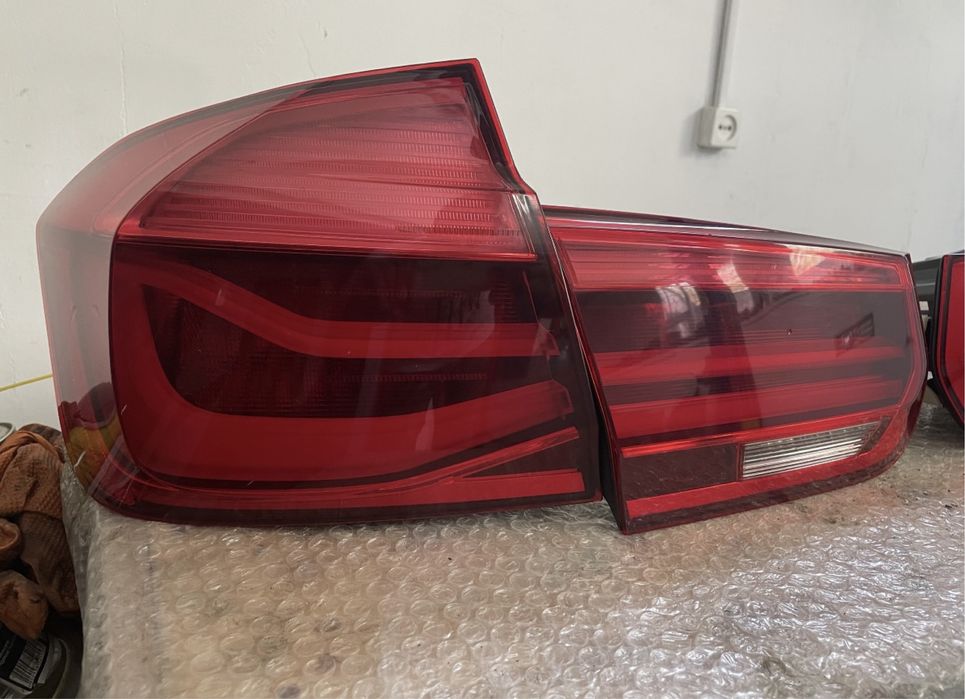 Продам оригінал задні ліхтарі led lci Європа F30