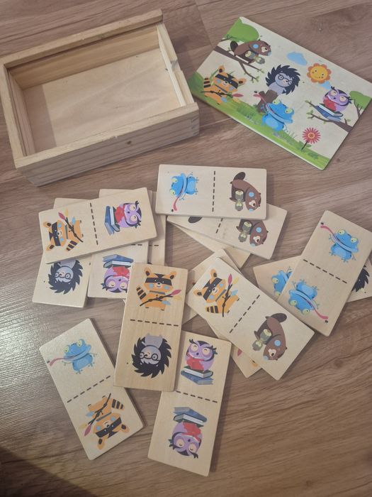 Drewniana zabawka domino