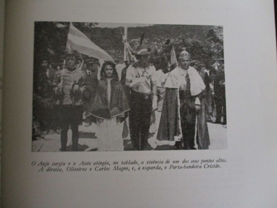 Livro revista Barcellos 1982