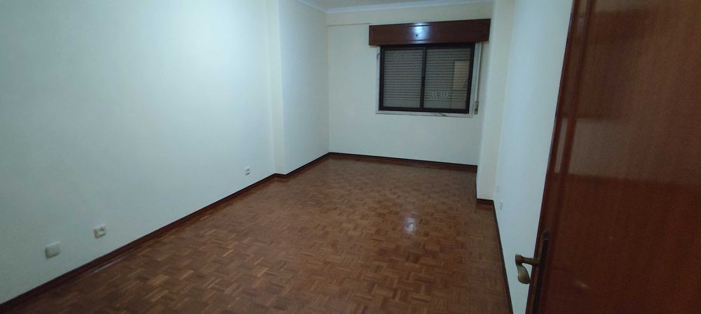 Apartamento T2 – Águas Livres – Damaia de Cima