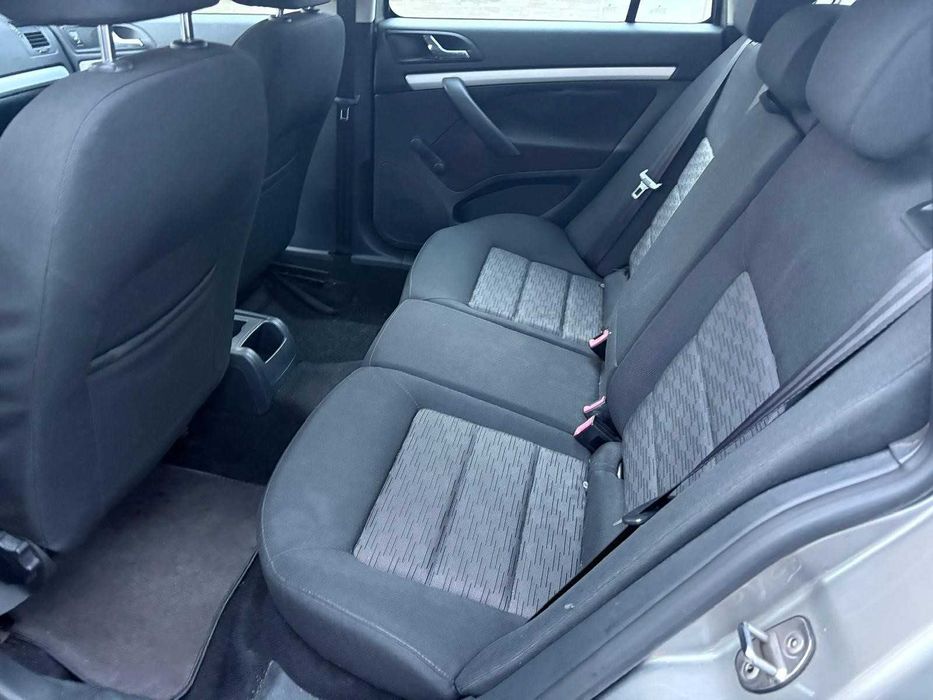 Skoda Octavia Break 1.6 TDi Greenline Conforto | Financiamento disponível