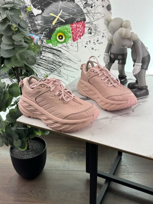 Кросівки Hoka Bondi SR 38.5 розмір Е15465