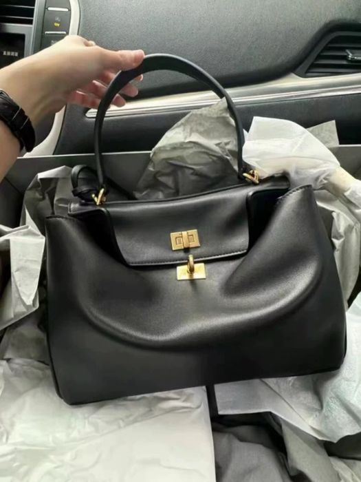 Акция Сумка кожа Balenc*aga 35 см золота фурнитура