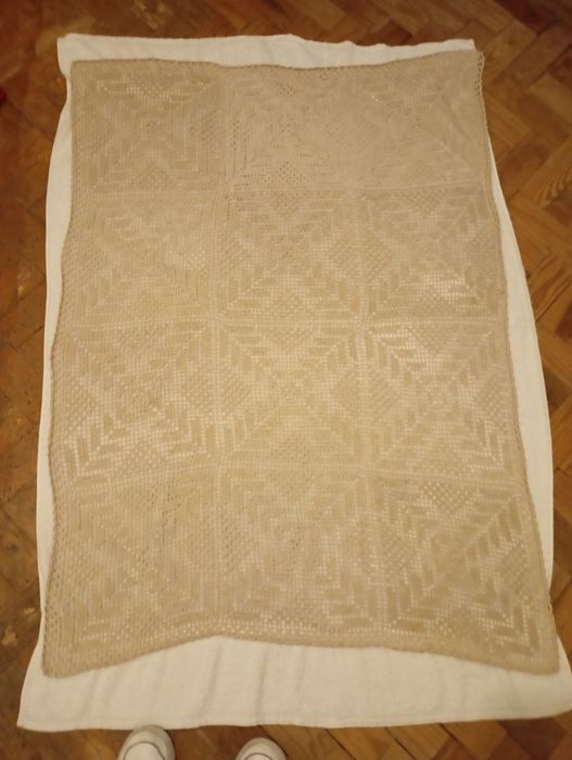 Toalha em renda feita á mão