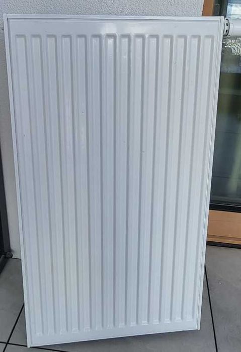 Komplet 4 nowych grzejnikow CO deweloperskich