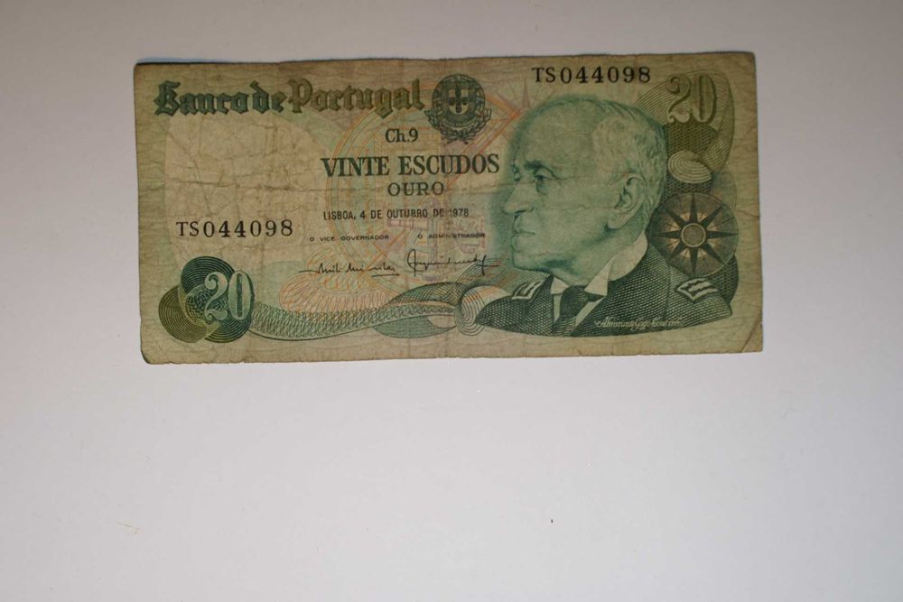 Notas antigas de escudo