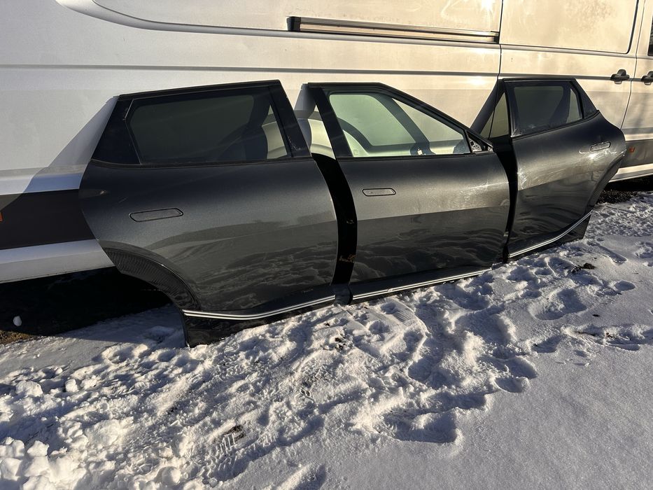 Дверка передня задня права ліва Kia EV6 AGT Wind