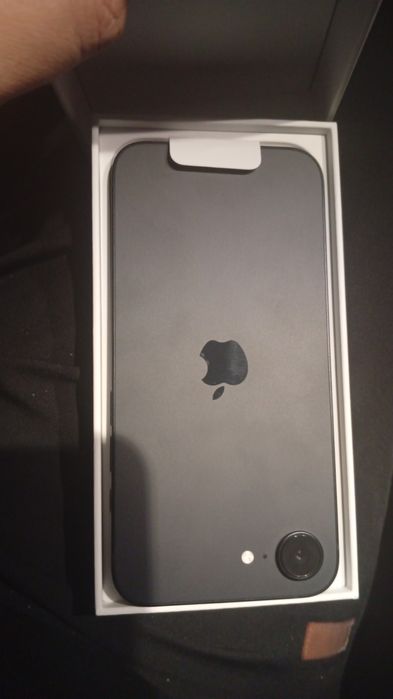 iPhone 16 e nunca usado com nota caixa e carregador