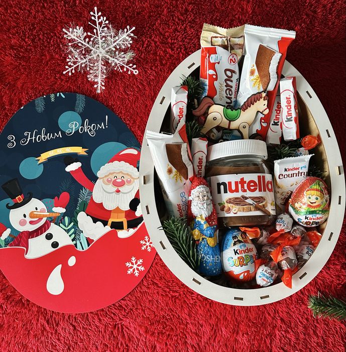 Новорічні бокси для дітей та дорослих