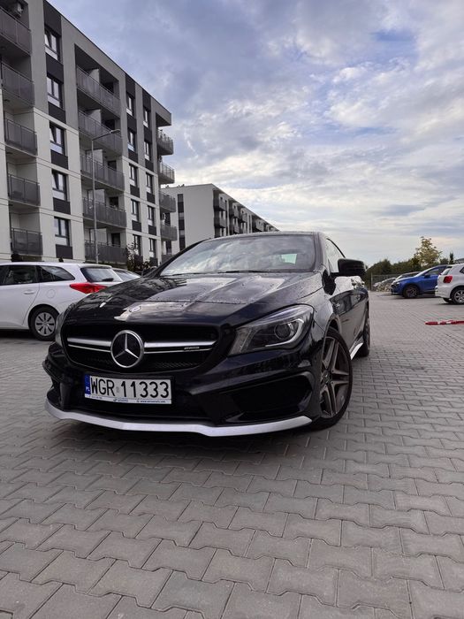 Mercedes-Benz CLA Mercedes Benz CLA 45AMG
