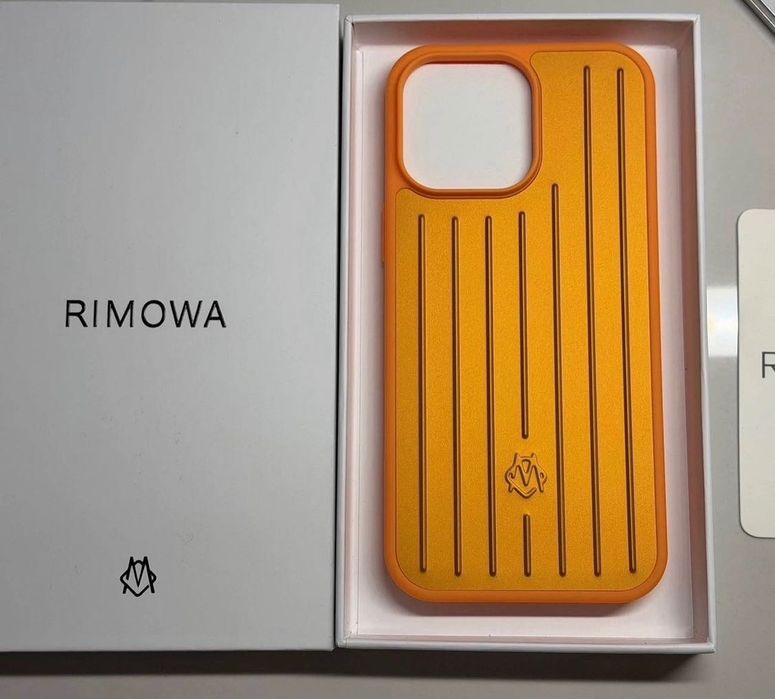 Чохол Rimowa алюмінієвий на 16 pro max 16 pro orange