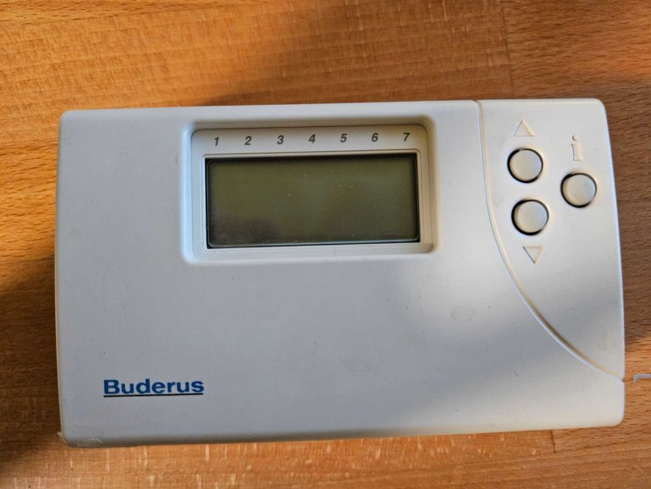 Regulator pokojowy CM27 Buderus