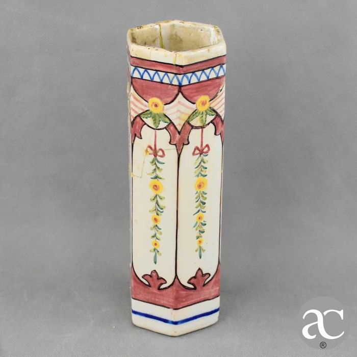 Jarra Hexagonal faiança pintada à mão CL Coimbra
