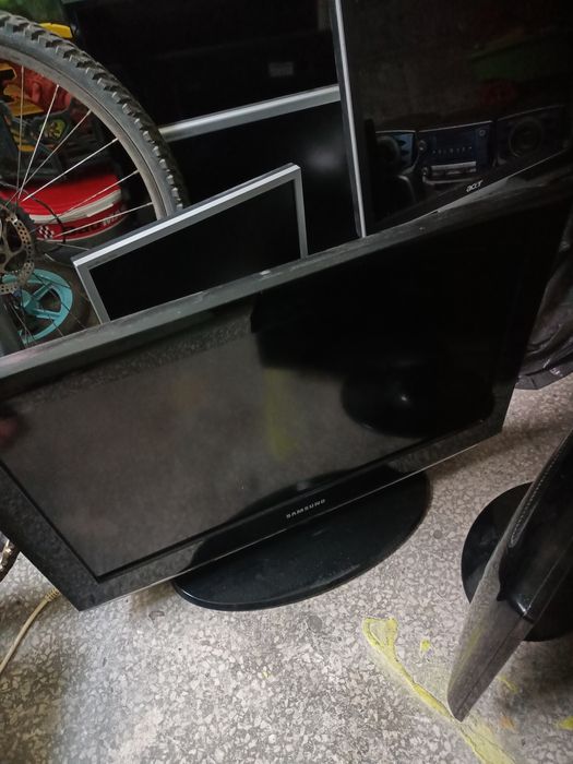 Sprzedam monitory całość