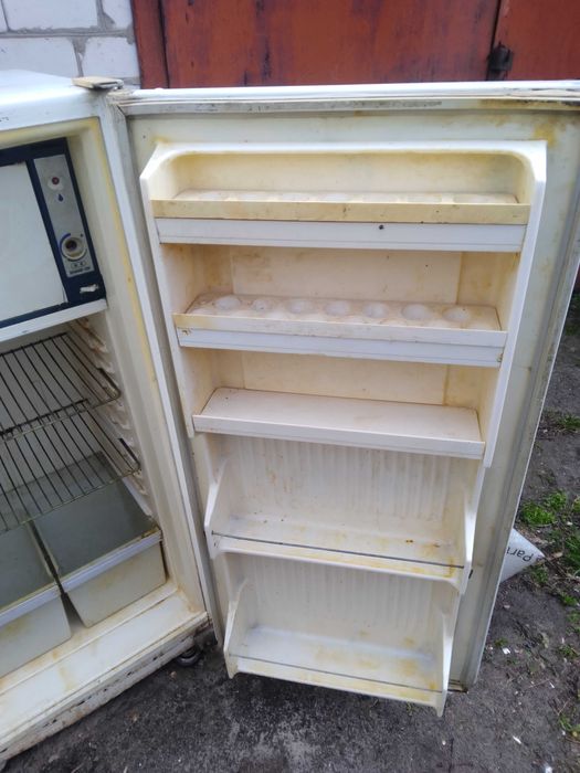 Продам Холодильник SNAIGE
