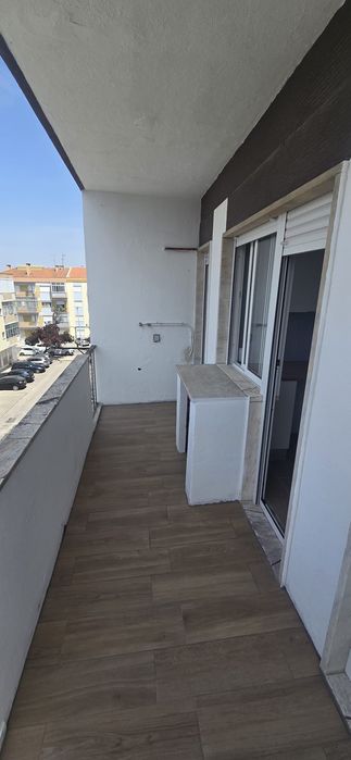 Apartamento T4 Corroios