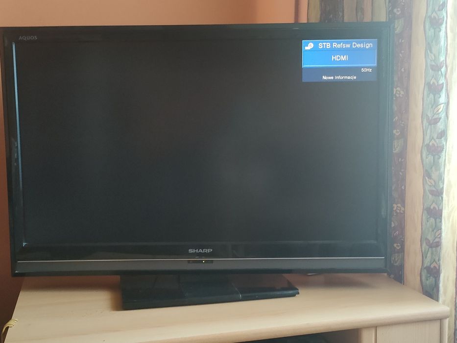 Telewizor HD Sharp 725, 37"