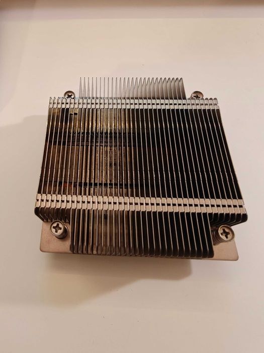 Servidor 1U ASUS P8B-X + Xeon E3-1245 v2 + 16GB DDR3 ECC - sem PSU