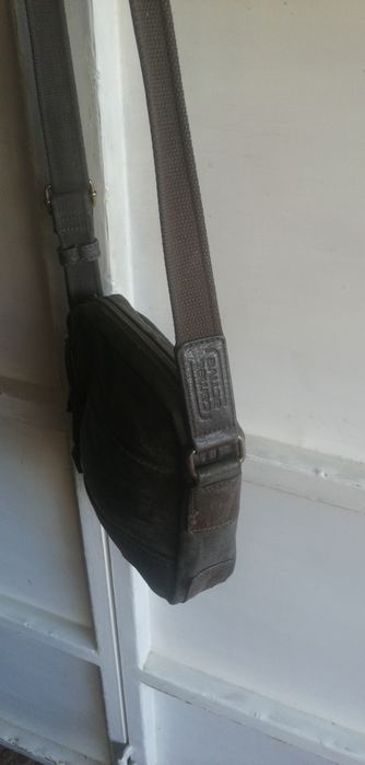 Bolsa para homem em pele