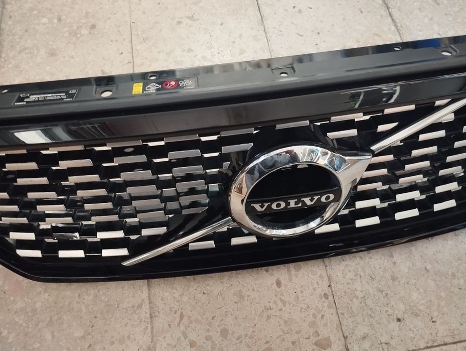 Grelha Volvo XC 40 2018