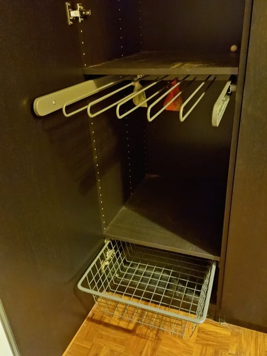 Roupeiro IKEA PAX Castanho – Equipado com Extras (Como Novo)