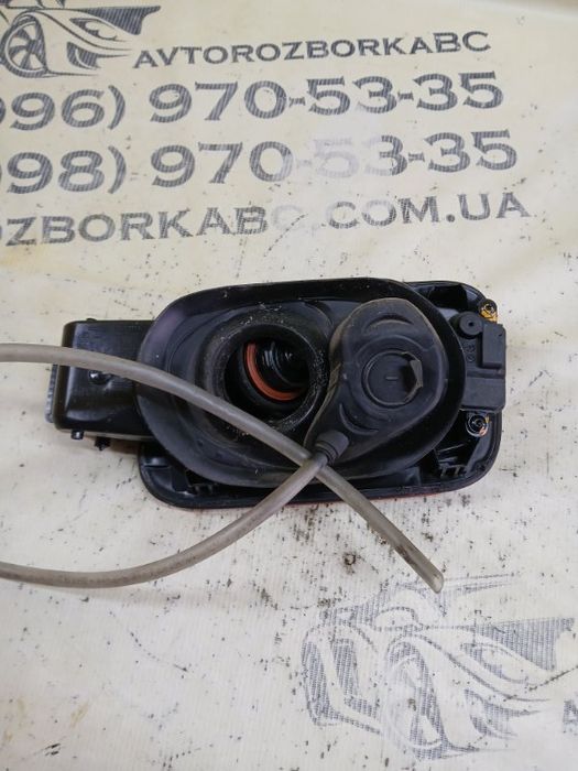 Лючок топливного бака Audi Q3 2021