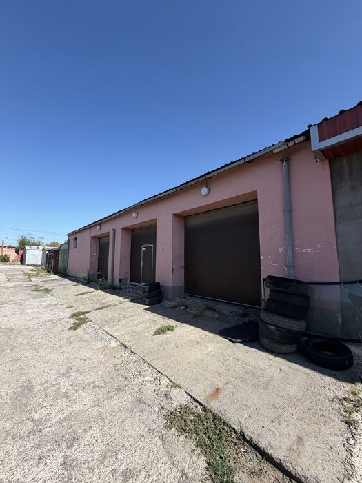 Продаж гаражного комплексу в м. Луцьку — 295 м2