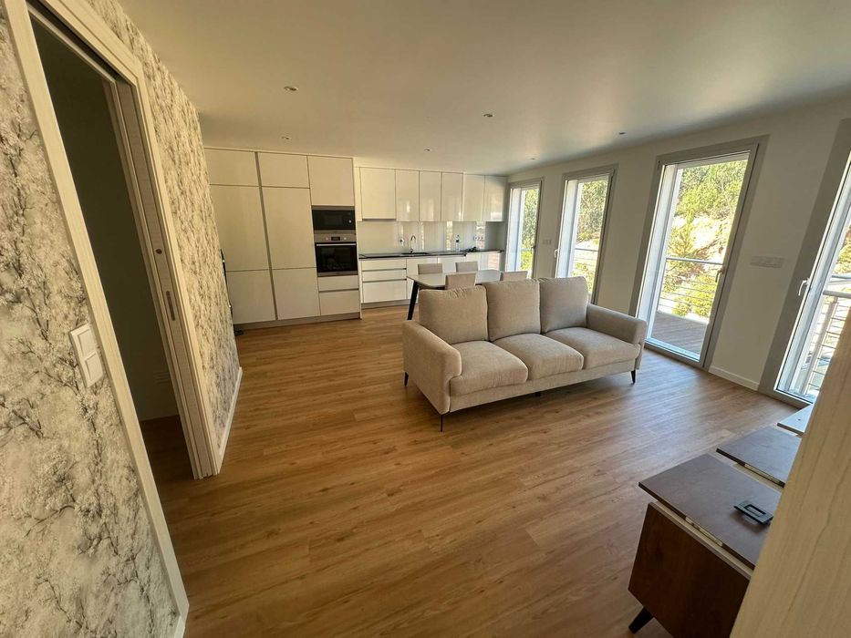 Exclusivo T1 Mobilado c/ Piscina, Ginásio, Spa e Garagem Privada – Pombal