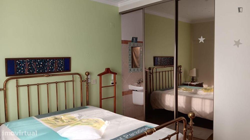 Quarto - localizado em Lisbon