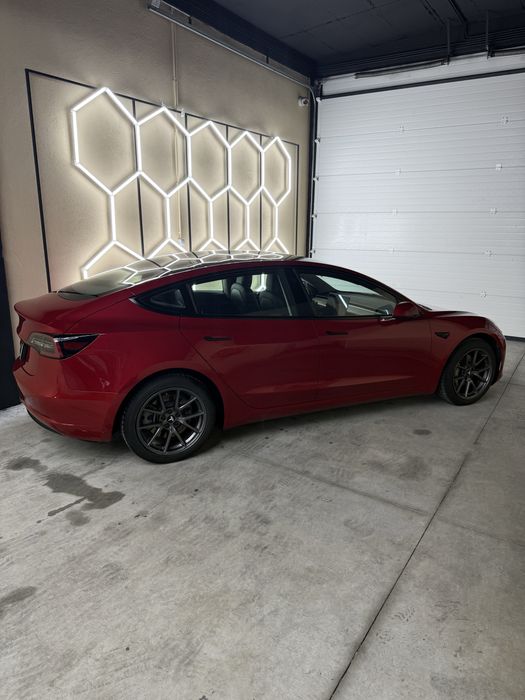 Tesla model 3 SR Plus LFP