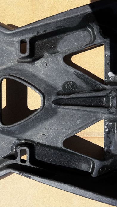 Nmax - suporte original para mala