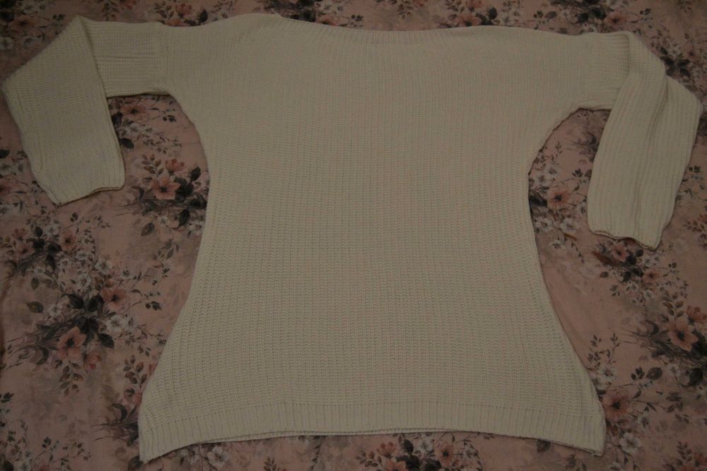 Biały sweter 100% akryl Made in Italy