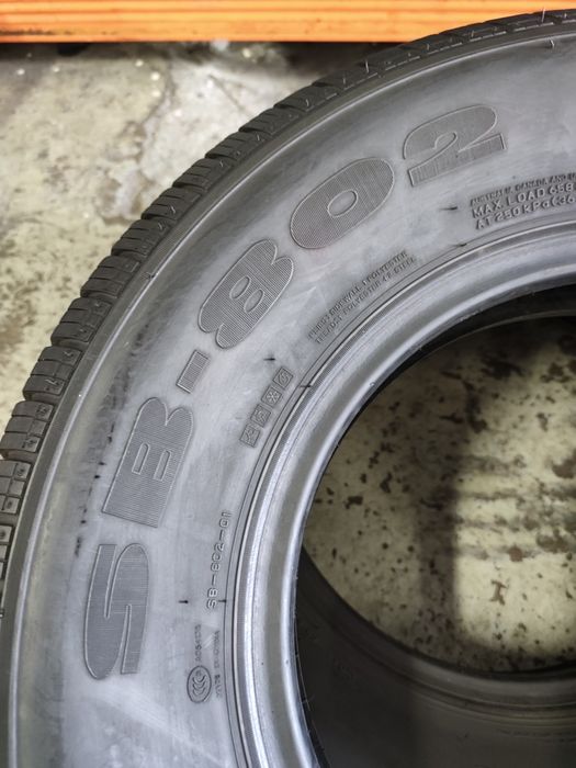 Pneus 185/80r14 Roadstone SB-802 com 85% piso