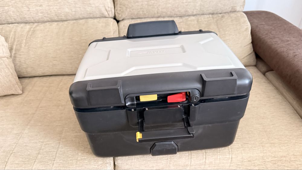 Top Case BMW com fixação