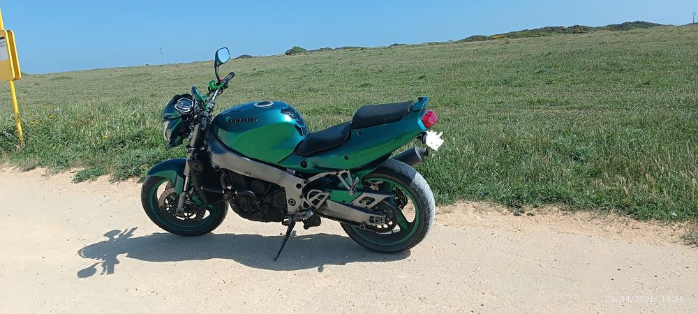 Vendo Kawasaki Ninja ZXR 750