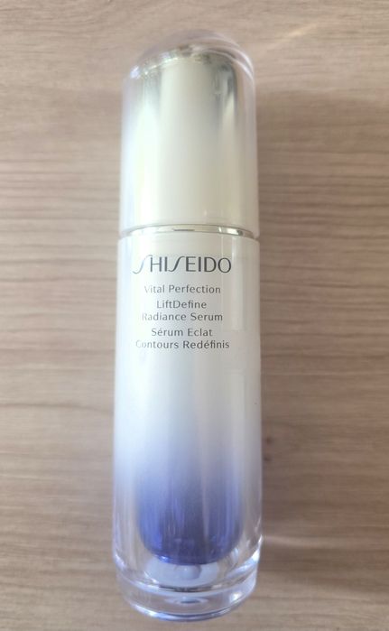 Shiseido Vital Perfection Liftdefine Radiance Serum Do Twarzy 40 ml
