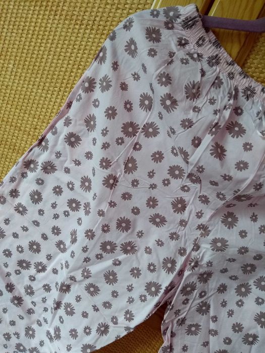 Spodnie od piżamy damskiej.