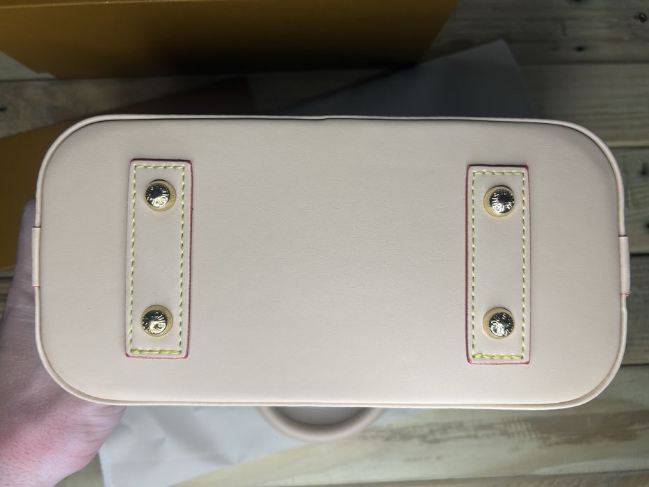 Louis Vuitton Alma BB Monogram Canvas - Original