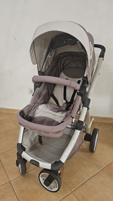 Carrinho de bebe em bom estado