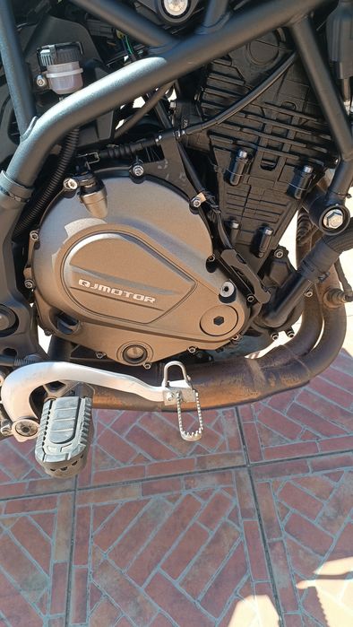 Mota QJ SRT 700X