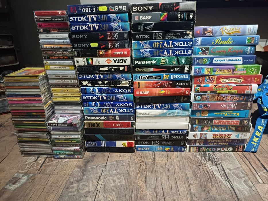 Kasety VHS magnetofonowe i płyty cd