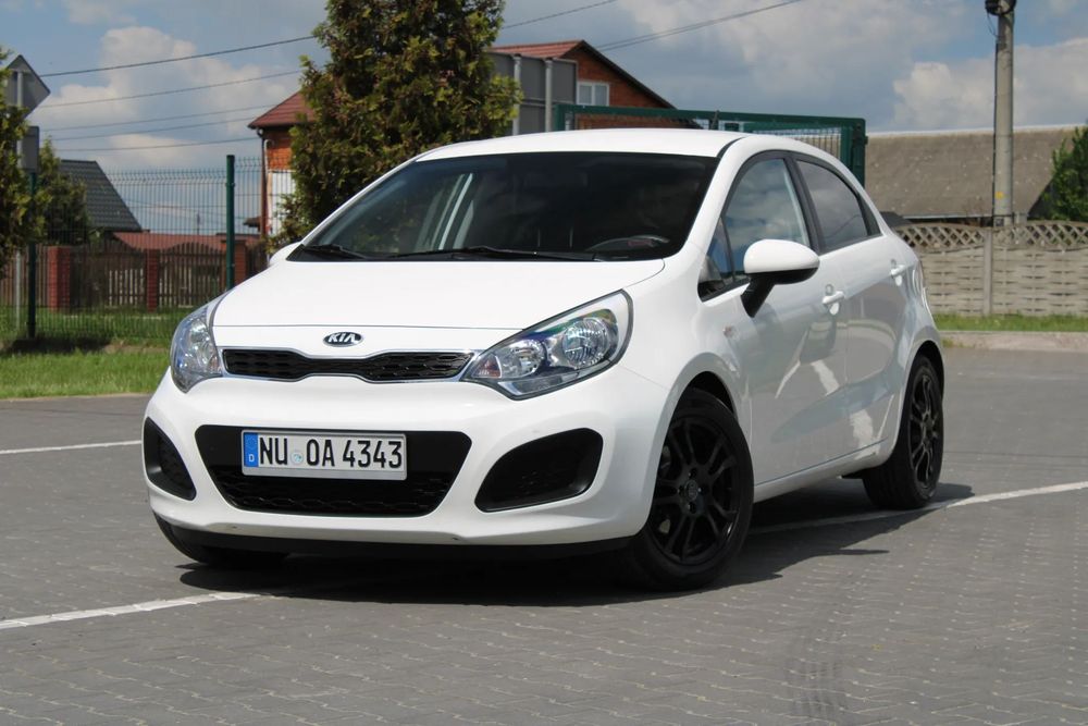 Kia Rio 1.4 BEN. PO Lift . 2015 Rok z niemiec Mały przebieg