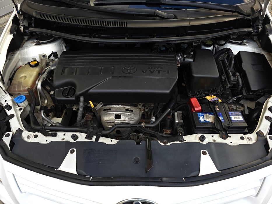 TOYOTA Yaris EXCLUSIVE 1.3VVT-i 100CV  - Excepcional